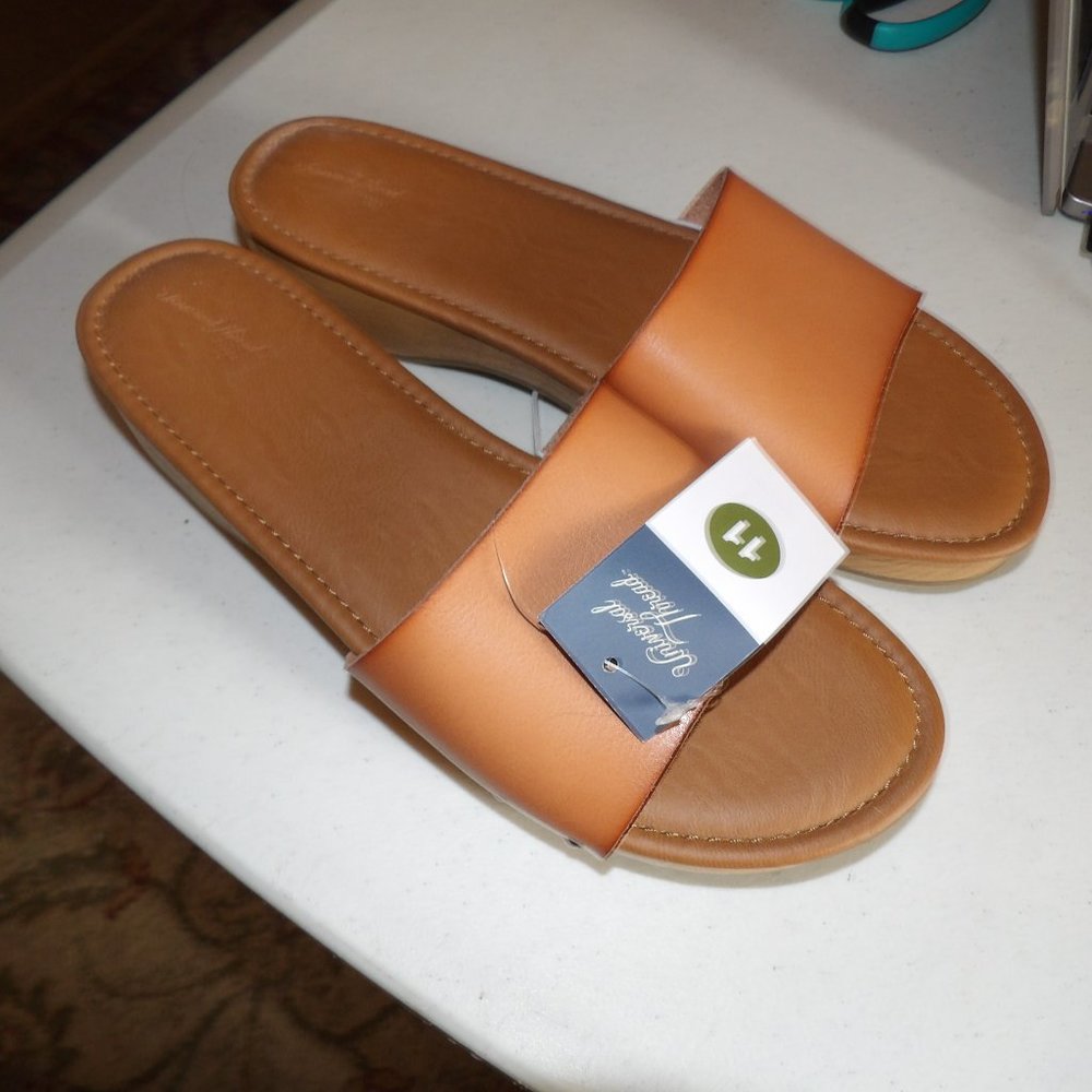Nwt Universal Thread Flat Clog Slides Sz 11